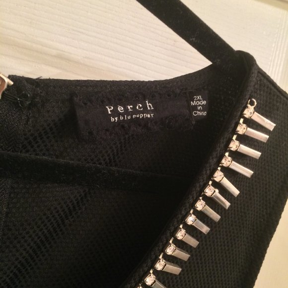 Rhinestone Collar Black Tank Top - Picture 6 of 7